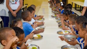 Alimentación Escolar de Inabie ahorra a familias 81 mil MM