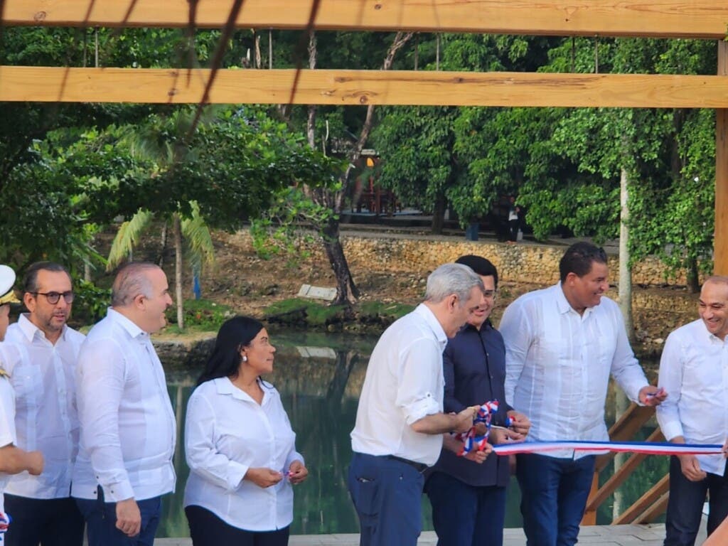 El ministro de Turismo, David Collado, aseguró que la “nueva” laguna Gri-Gri ha llegado para cambiar la vida de toda una provincia, como ha sido su compromiso con Río San Juan.