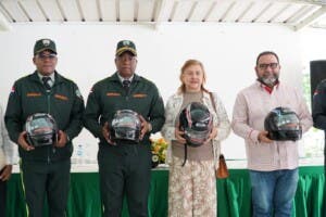 Digesett lleva programa»Un Casco Para Salvar Tu Vida» a La Vega