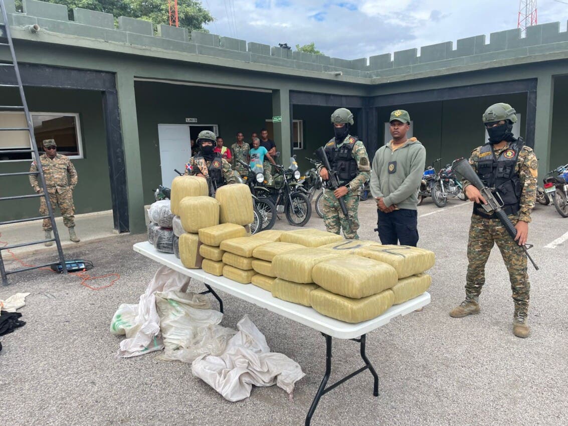 Autoridades ocuparon 264 libras de marihuana en Pedernales