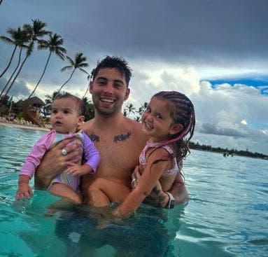 Amiel Giménez conquista las redes con inspiración y valores familiares