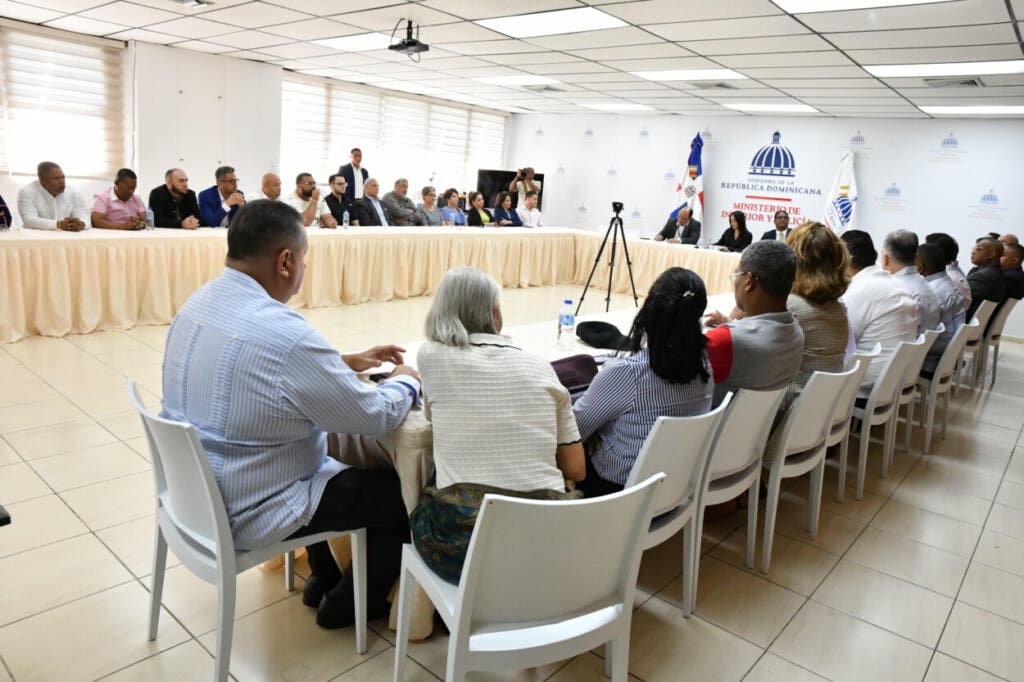 Interior y Policía agilizará solicitudes en curso de armerías y perseguirá clandestinas