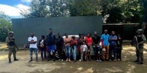 Detienen a 18 haitianos indocumentados en Valverde