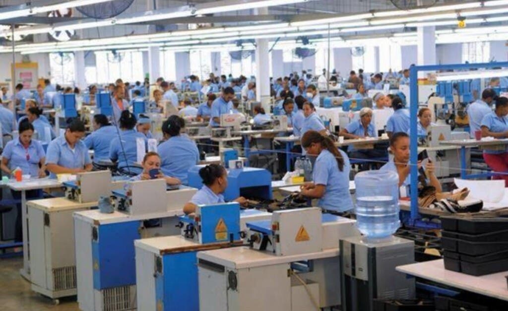 Abinader resalta avances en empleo, salario y sectores productivos