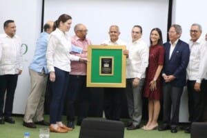 JAD reconoce trabajo 40 años Osmar Benítez