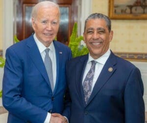 Espaillat insta al presidente Biden conmutar penas 40 presos en Corredor de la Muerte
