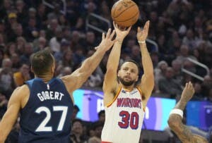Stephen Curry silencia a Edwards con 30 puntos