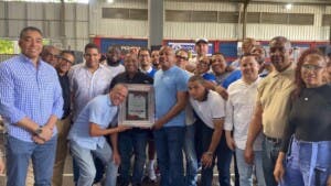 Reconocen a Melvyn López; resalta apoyo de Boyón