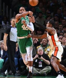 Al Horford Aporta 14 puntos a triunfo Celtics