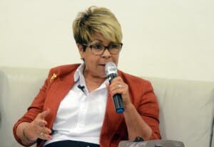 Cuestiona su imagen política