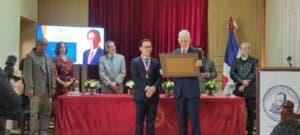 Juramentan a Carlos Salcedo como miembro de la Academia Dominicana de la Lengua
