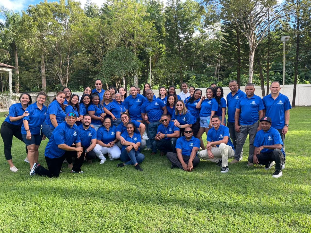 Médicos muestran unidad en celebración profesional