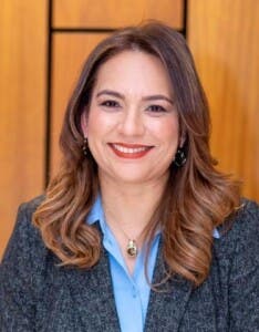 Puestos de Bolsa designan directora