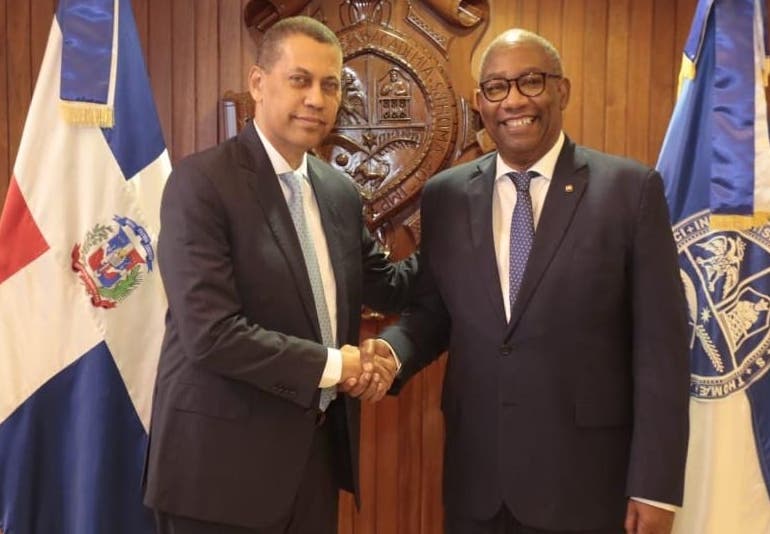 UASD e Indotel implementan proyecto digital