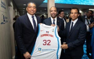 Samuel Pereyra Rojas reconocido por la Fedombal