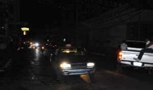 Ven retroceso dar apagones a barrios