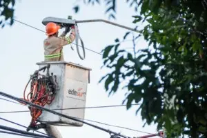 Edesur dice  mejora iluminación con reparación de 31,491 lámparas