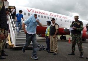 EE. UU. repatria hoy a otros 140 dominicanos