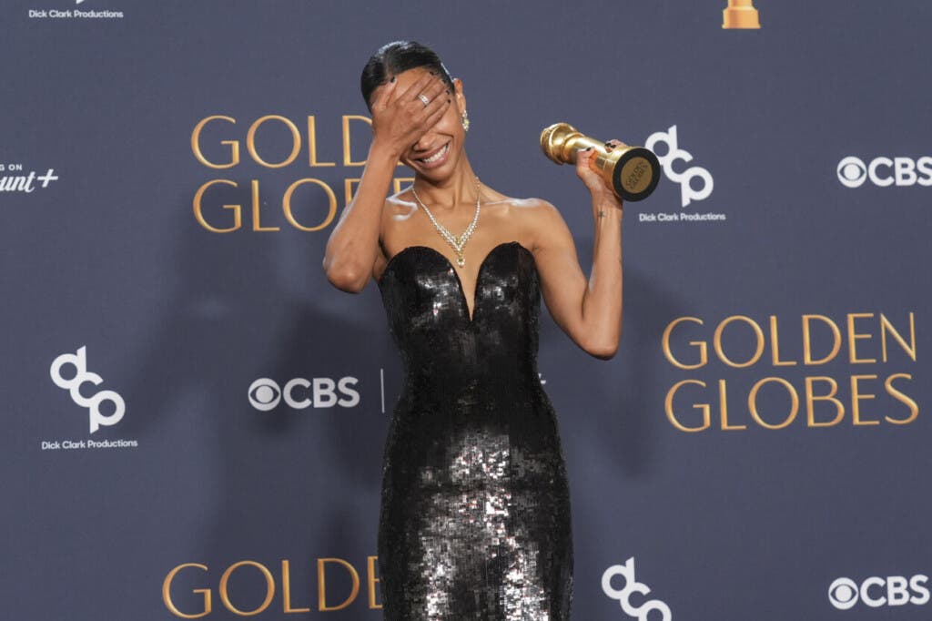 Abinader felicita a Zoe Saldaña por Globo de Oro