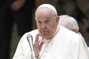 El papa expresa solidaridad a afectados por incendios en Los Ángeles