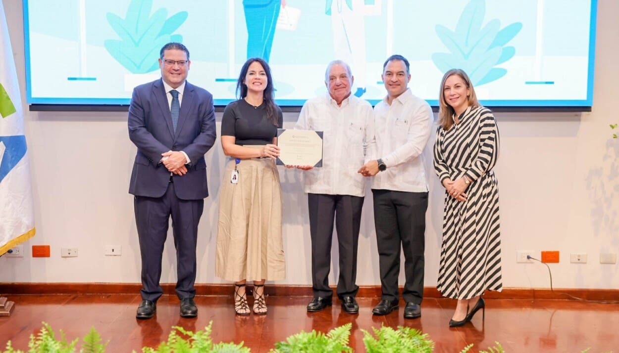 Delta Comercial recibe reconocimiento al mérito por su eficiencia y transparencia en la gestión aduanera