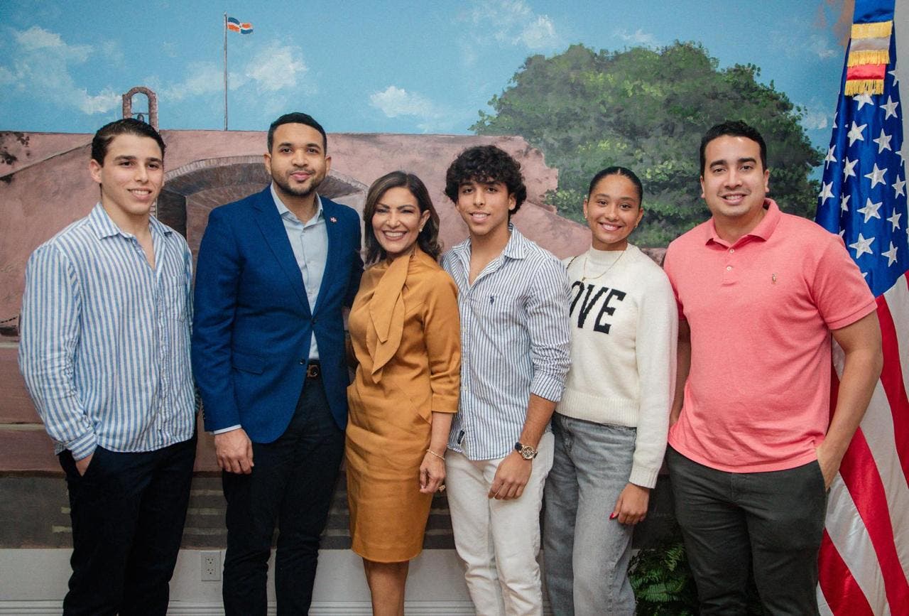Consulado RD Miami y Ministerio Juventud realizan alianza estratégica para desarrollo diáspora