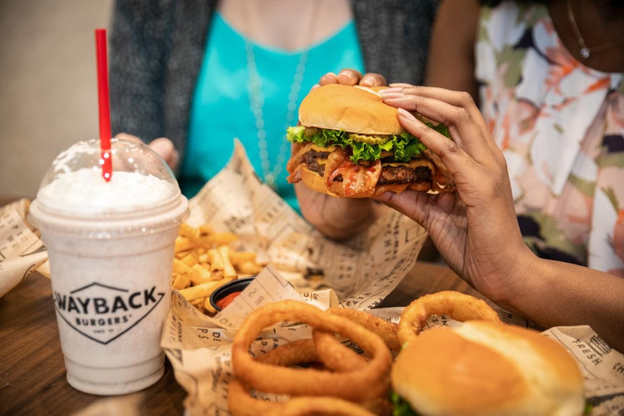 Wayback Burgers llega a República Dominicana
