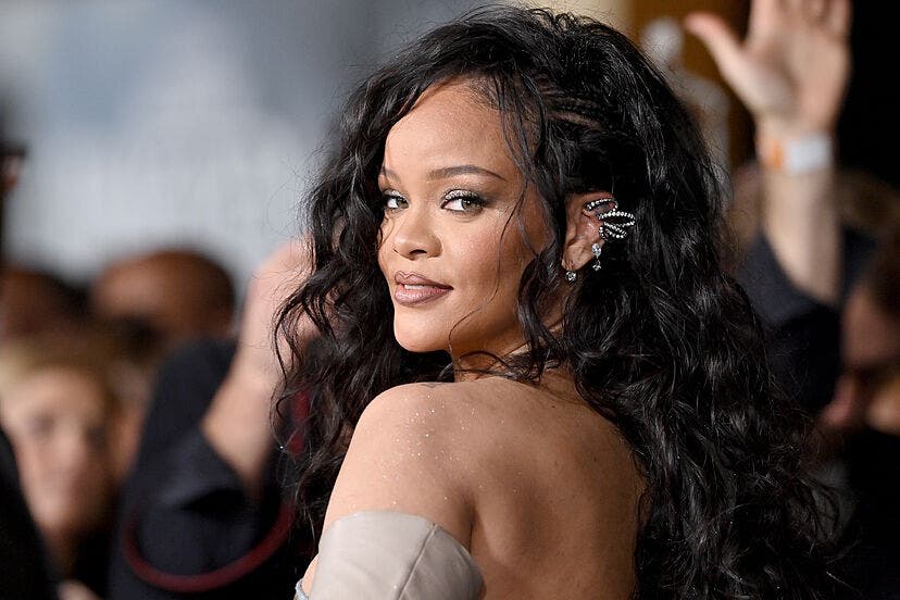 Rihanna celebra un año completo de sobriedad en 2024