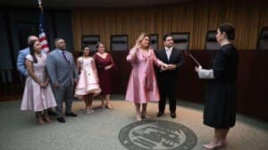 Nueva gobernadora de Puerto Rico promete buscar anexión a EE.UU.