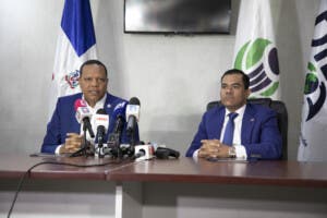 Pro Consumidor y DIDA firman acuerdo para proteger a ciudadanos de engaños en salud