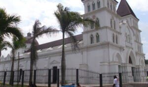 Iglesia critica deportaciones de EEUU y pide respeto a la dignidad humana