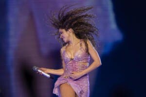 Shakira es hospitalizada en Lima por gastritis y suspende primer concierto