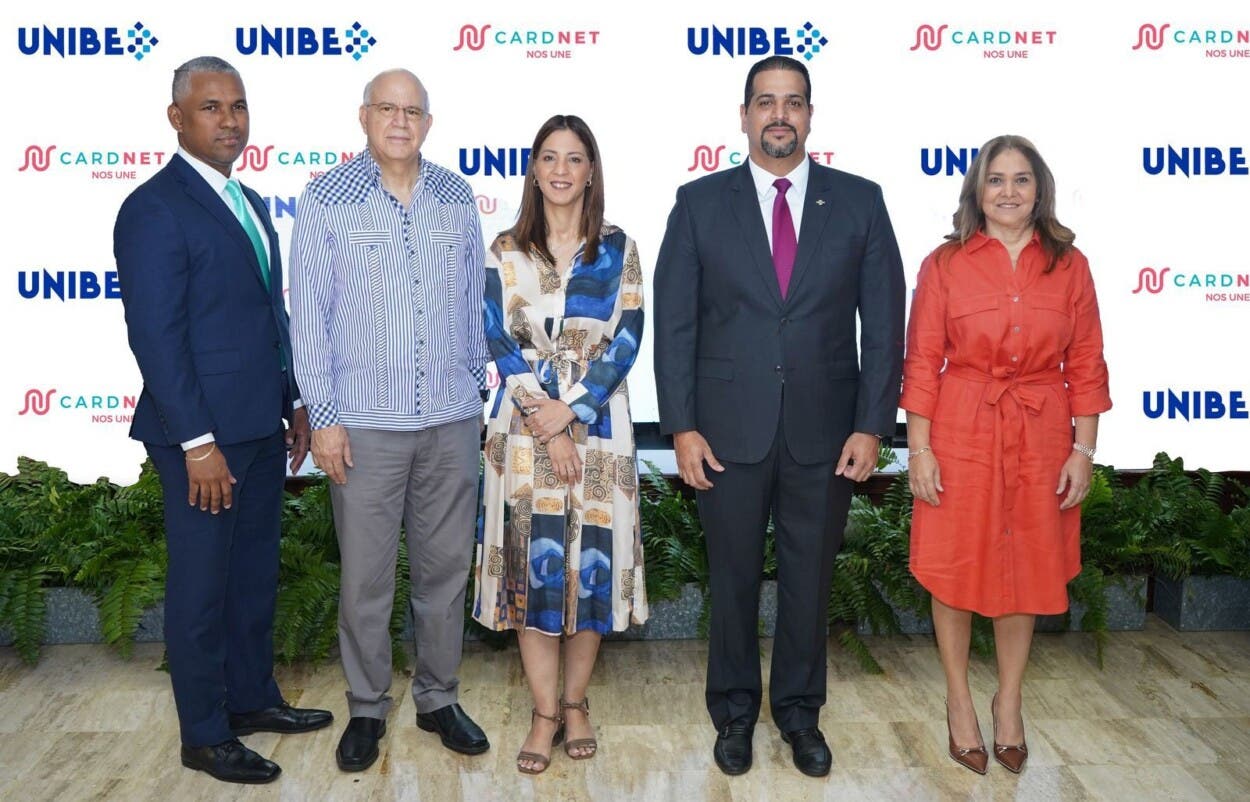 Unibe y CardNET lanzan Aurora, la nueva asistente virtual de la universidad impulsada por IA
