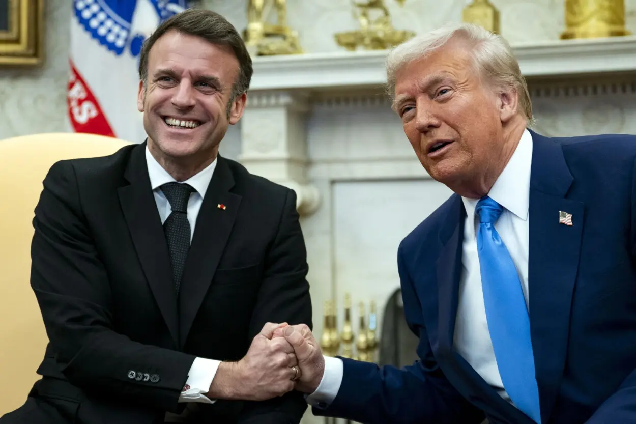 Trump aconseja a Macron tras la bofetada: «Asegúrate de que la puerta esté cerrada»