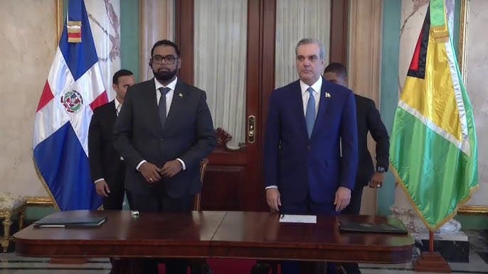 Abinader recibe a su homólogo de Guyana, Mohamed Irfaan Ali, una visita oficaial en RD, firma Instrumentos sobre Enegía.