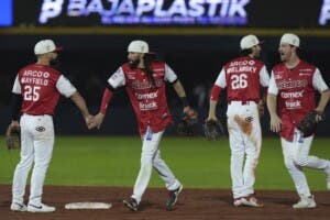 Los Charros dominan al Escogido y avanzan sin derrotas a las semifinales de la Serie del Caribe