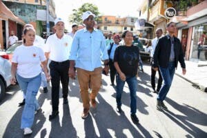 Robert Polanco supervisa labores de Propeep en Capotillo y promueve inclusión juvenil