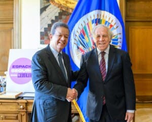 Leonel Fernández viaja a EE.UU. para agenda con líderes y diáspora dominicana