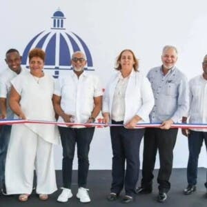Tras 25 años de espera, comunitarios reciben cancha en San Cristóbal