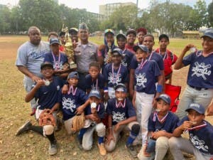 Capotillo gana torneo de béisbol infantil