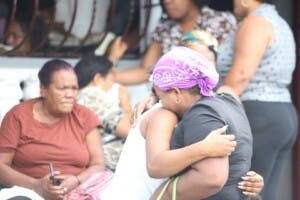 Mientras dormían, una familia fue asesinada: Capitán retirado mató a su esposa, hijo y nuera 