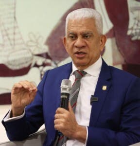 Ricardo de los Santos destaca la importancia de la supervisión en eventos masivos