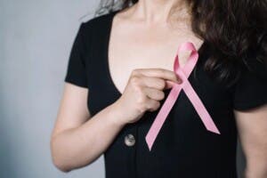 ¿Cuáles son los tipos de cáncer más comunes entre las mujeres?