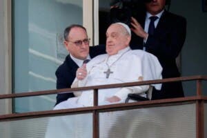Incertidumbre ante la convalecencia del papa Francisco en el Vaticano