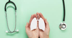 OMS: Recortes en salud ponen en riesgo lucha global contra tuberculosis