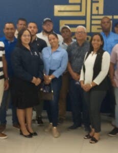 Imparten charla sobre licitación en Puerto Plata