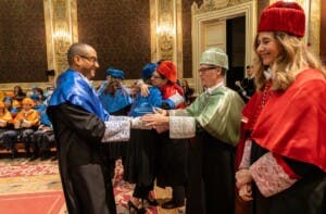 Dominicano obtiene doctorado en Madrid con tesis pionera sobre murciélagos en La Española 