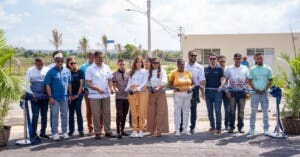 Barrick entrega primeras viviendas del proyecto habitacional Nuevos Horizontes en Cotuí