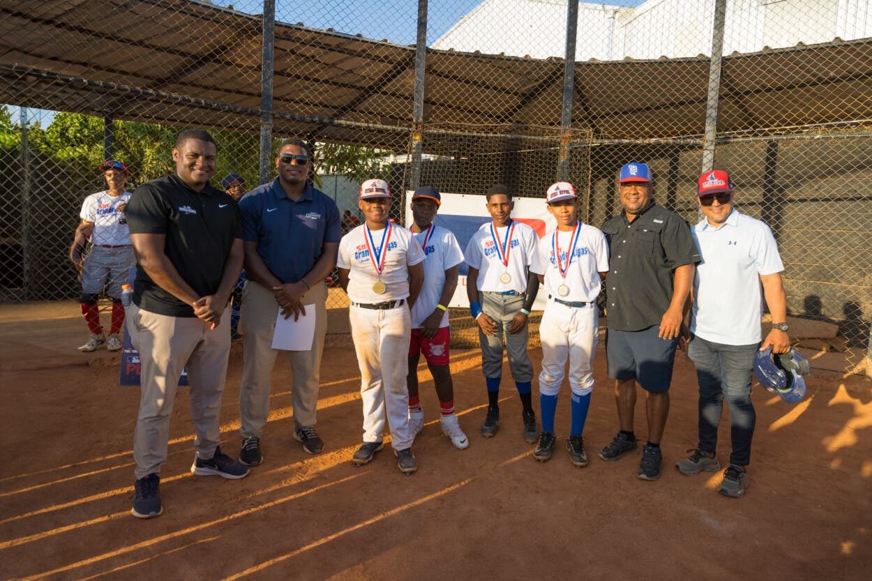 Programa RBI realiza clínica a ligas deportivas