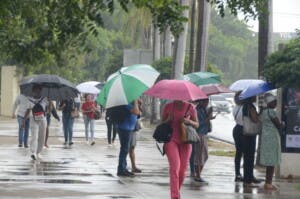Lluvia continuará hasta el martes, según Meteorología